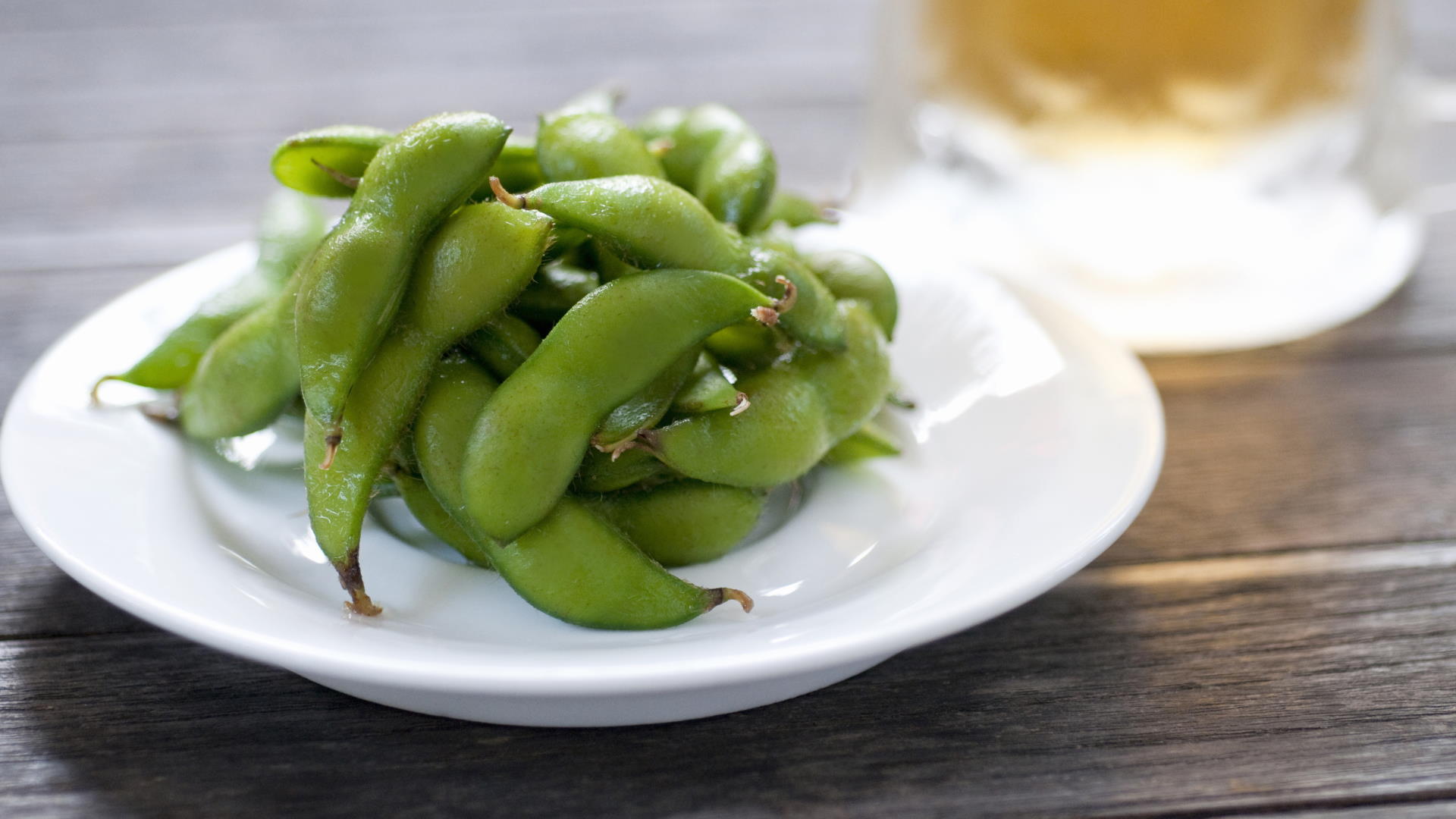 日本的居酒屋有「小菜」文化